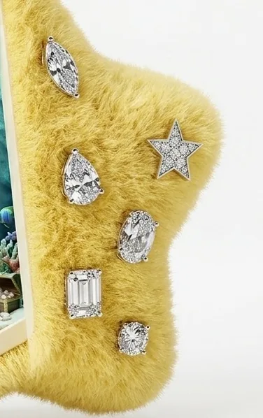 Cut-stone studs set along the fur of a dyjora star.